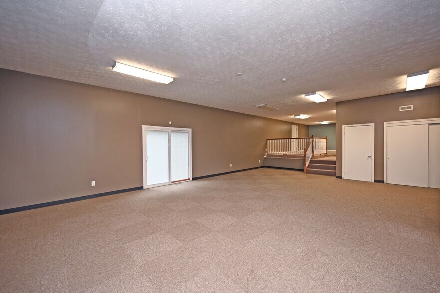 More Photos Of 9101 N Dixie Dr, Dayton Storefront Retail Office For Sale
