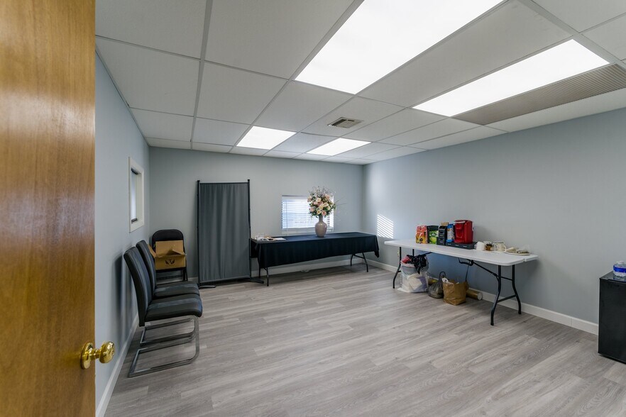 More Photos Of 840 Cumberland Hill Rd, Woonsocket Warehouse For Sale