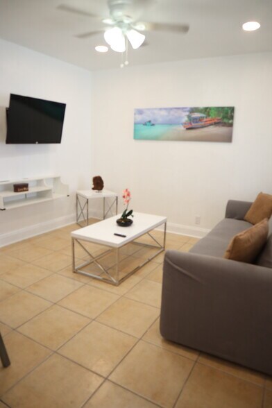 More Photos Of 101-107 Tacoma Ln, West Palm Beach Apartments For Lease