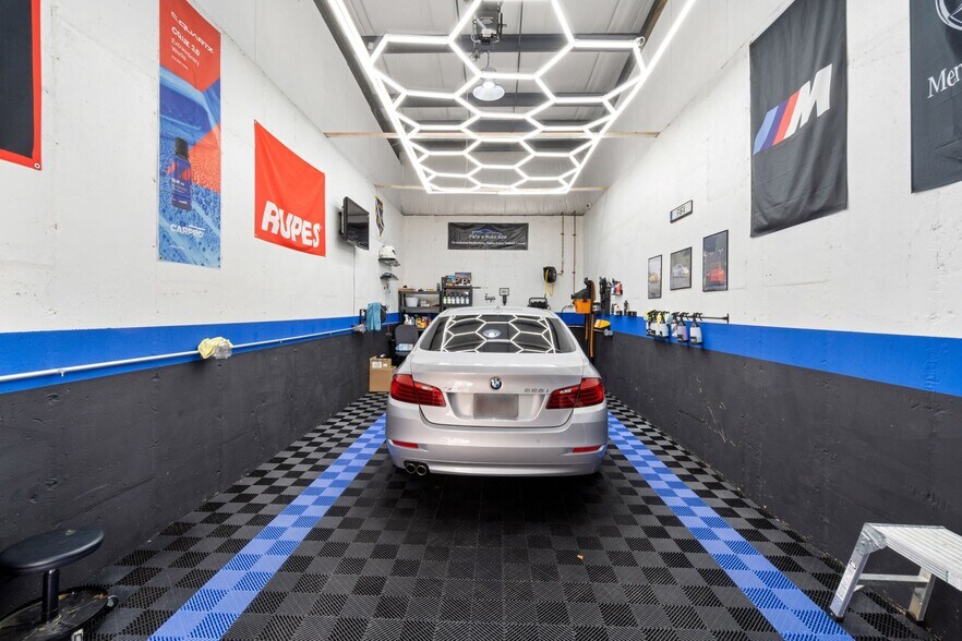 More Photos Of 2302 Turnpike St, North Andover General Retail For Sale