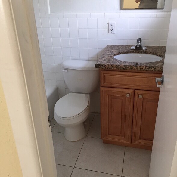 More Photos Of 700 SW 15th Ave, Fort Lauderdale Apartments For Sale