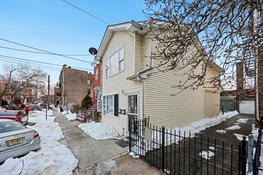 More Photos Of 41 Storms Ave, Jersey City Land For Sale
