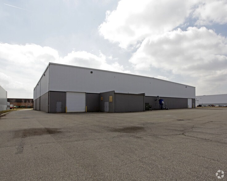 More Photos Of 6125 Center Dr, Sterling Heights Manufacturing For Lease