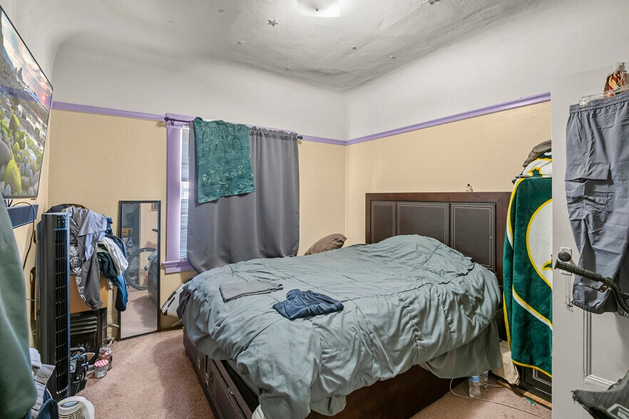 More Photos Of 330 Athol Ave, Oakland Apartments For Sale