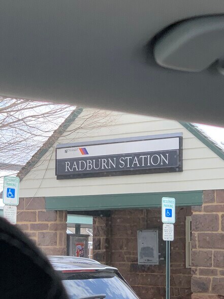 More Photos Of 15-01 Pollitt Dr, Fair Lawn Light Distribution For Lease