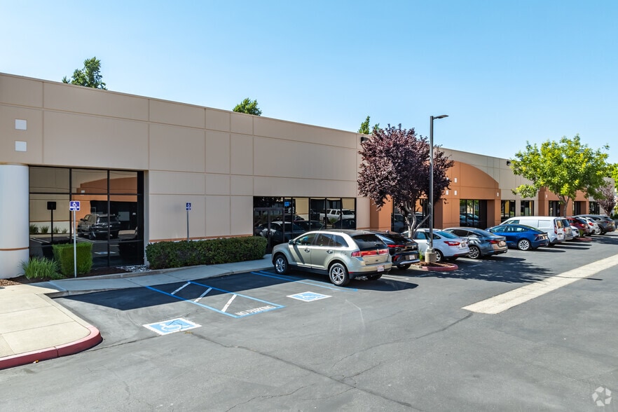 More Photos Of 9083 Foothills Blvd, Roseville Unknown For Lease