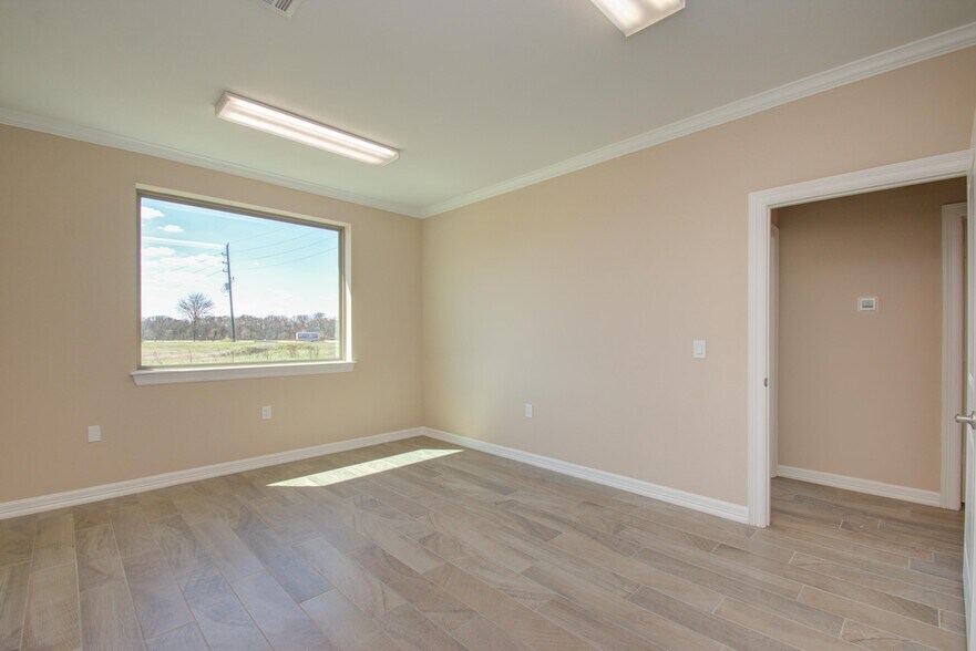 More Photos Of 7070 Knights Ct, Missouri City Medical For Sale