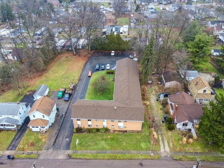 More Photos Of 2615 Ellet Ave, Akron Apartments For Sale