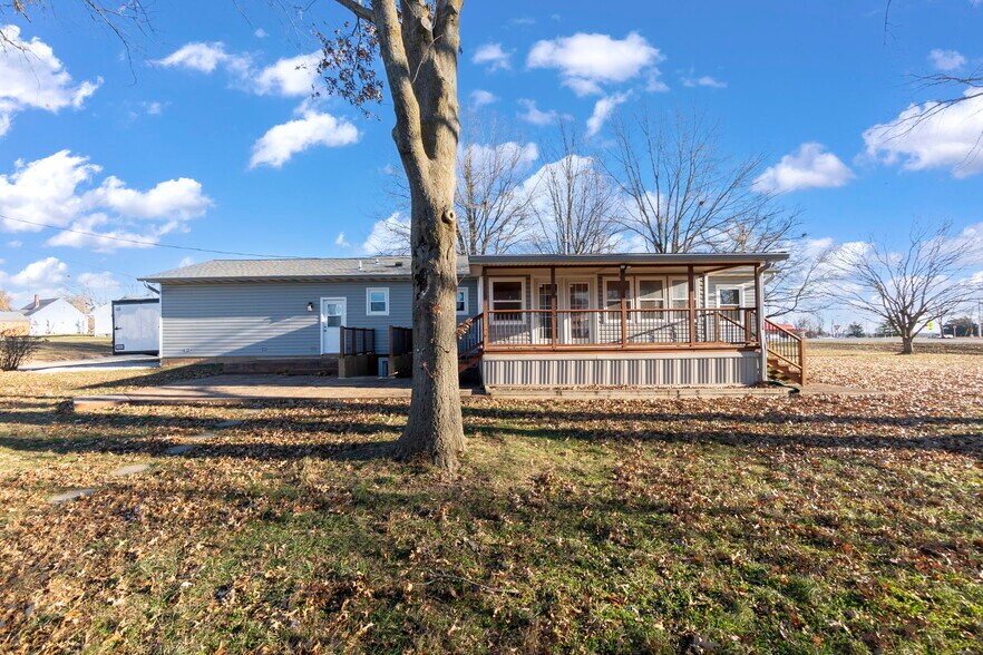 More Photos Of 1512 Old St Marys Rd, Perryville Flex For Sale