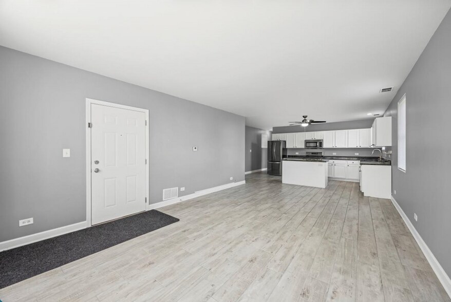 More Photos Of , Chicago Multifamily For Sale