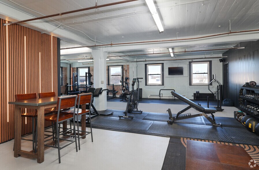 More Photos Of 58 Pulaski St, Peabody Unknown For Lease