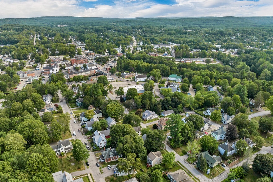 More Photos Of 15 Mont Vernon St, Milford Freestanding For Sale