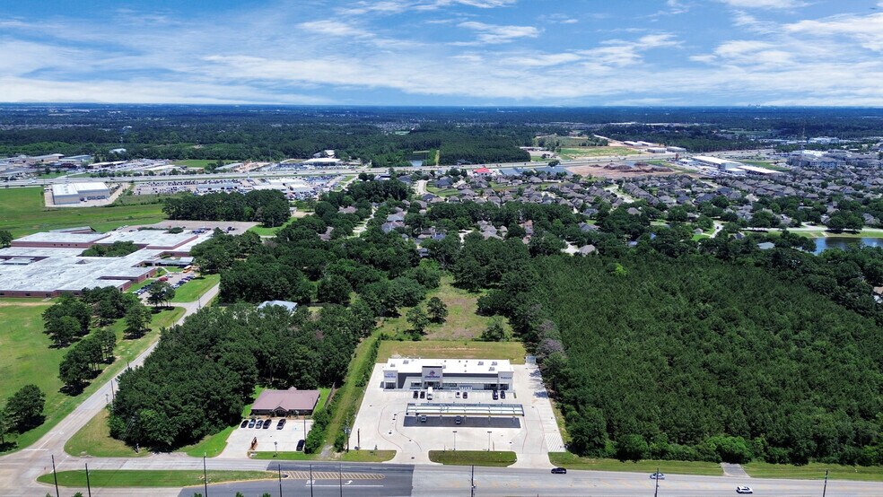 More Photos Of 18220 N Eldridge Pky, Tomball Convenience Store For Lease
