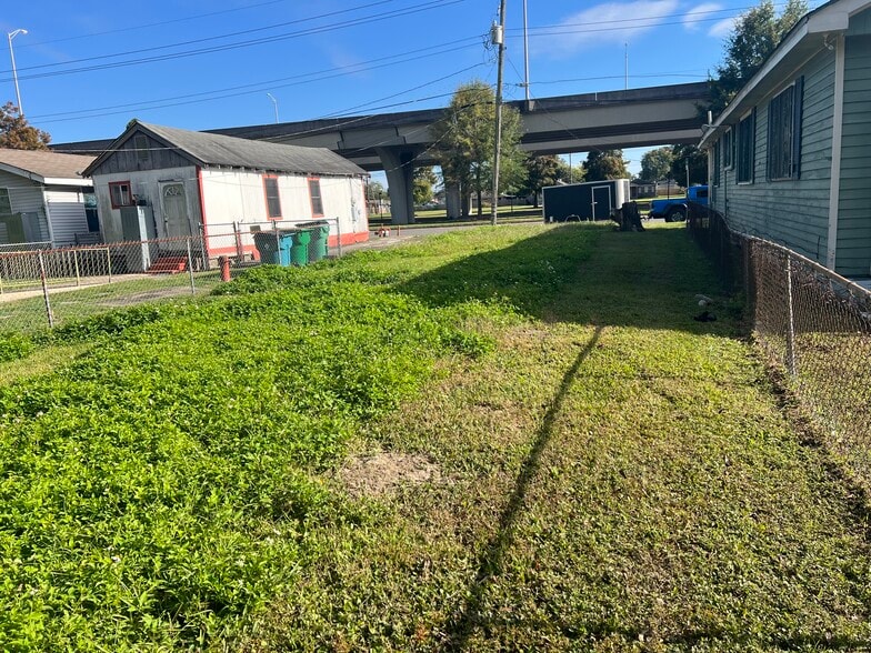 More Photos Of 921 Westbank expy, Gretna Land For Sale