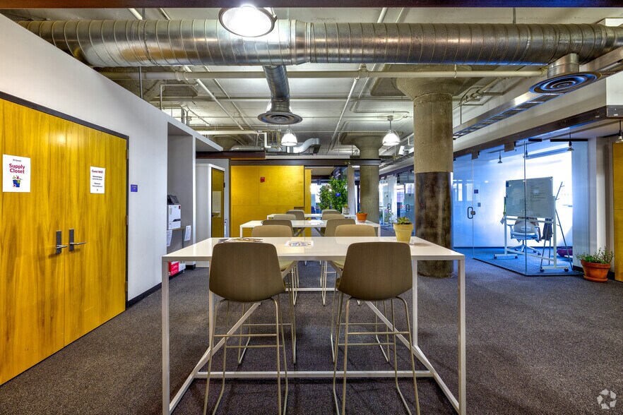 More Photos Of 1402 Jones St, Omaha Service For Lease