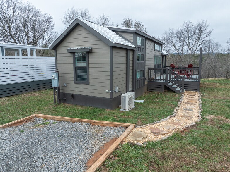 More Photos Of 177 Roper Rd, Copperhill Specialty For Sale