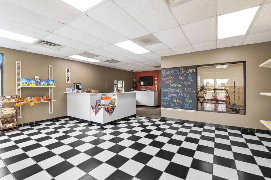 More Photos Of 2543 Babcock Rd, Green Bay Freestanding For Sale