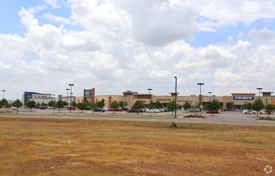 More Photos Of Hwy 121, Euless Unknown For Lease