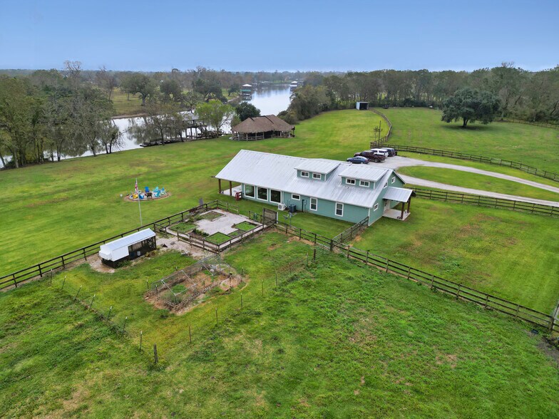 More Photos Of 3559 FM 521 Rd, Brazoria Specialty For Sale
