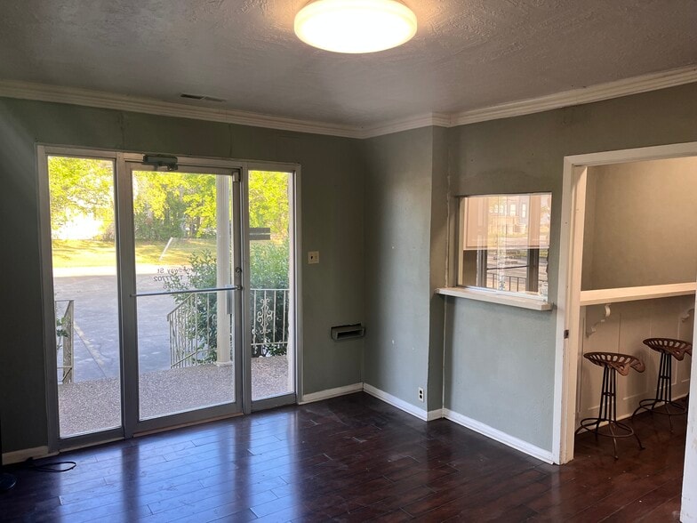 More Photos Of 2474 Broadway, Beaumont Medical For Sale