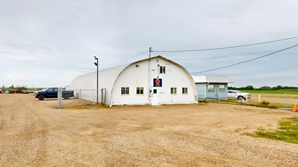 More Photos Of 3804-47 Ave, Stettler Warehouse For Sale