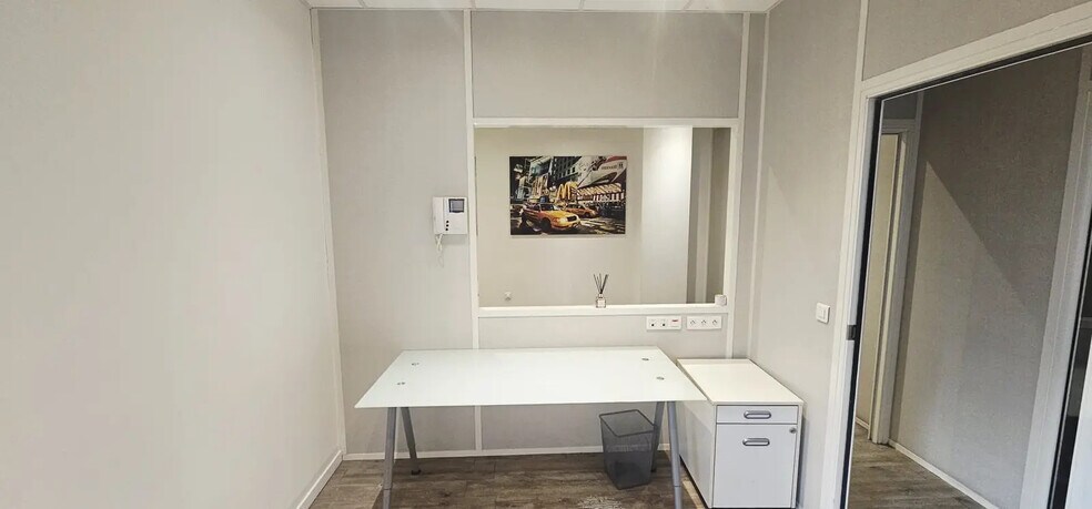 More Photos Of 250 Avenue Du Président Wilson, Saint-Denis Office For Sale