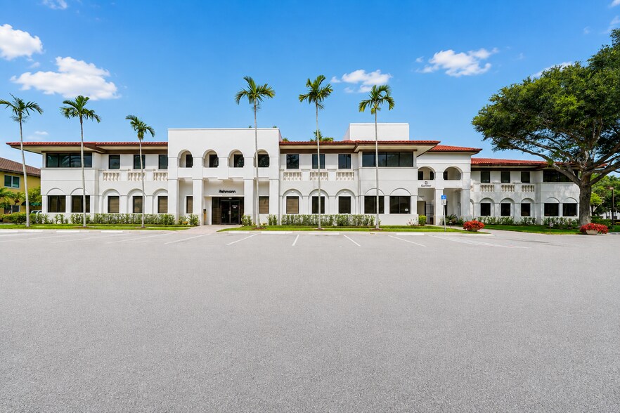 More Photos Of 1000 SE Monterey Commons Blvd, Stuart Unknown For Lease