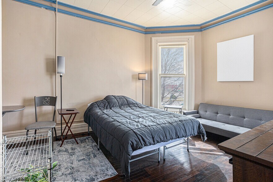 More Photos Of 701 Center Ave, Bay City Apartments For Sale