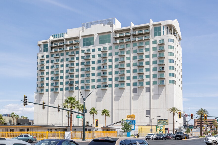 More Photos Of 900 S Las Vegas Blvd, Las Vegas Apartments For Sale