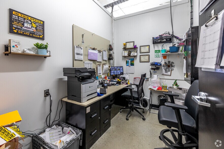 More Photos Of 113 E Main Ave, Rockford Convenience Store For Sale