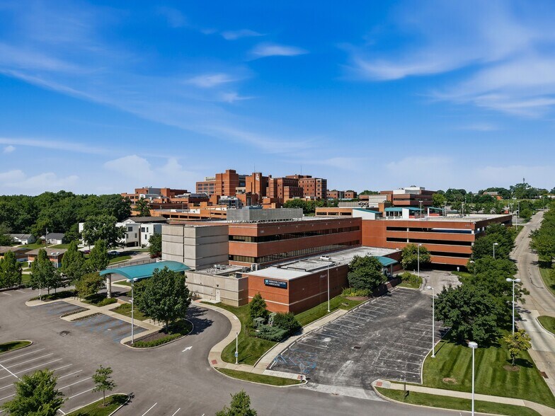 More Photos Of 1705 E Broadway, Columbia Medical For Lease