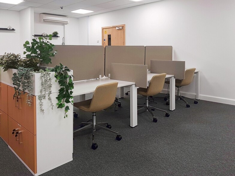 Primary Photo Of 1032 Madison Ave, Covington Coworking Space