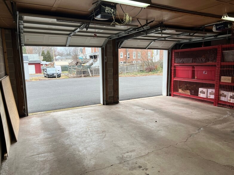 More Photos Of 162 N 4th St, Telford Specialty For Lease