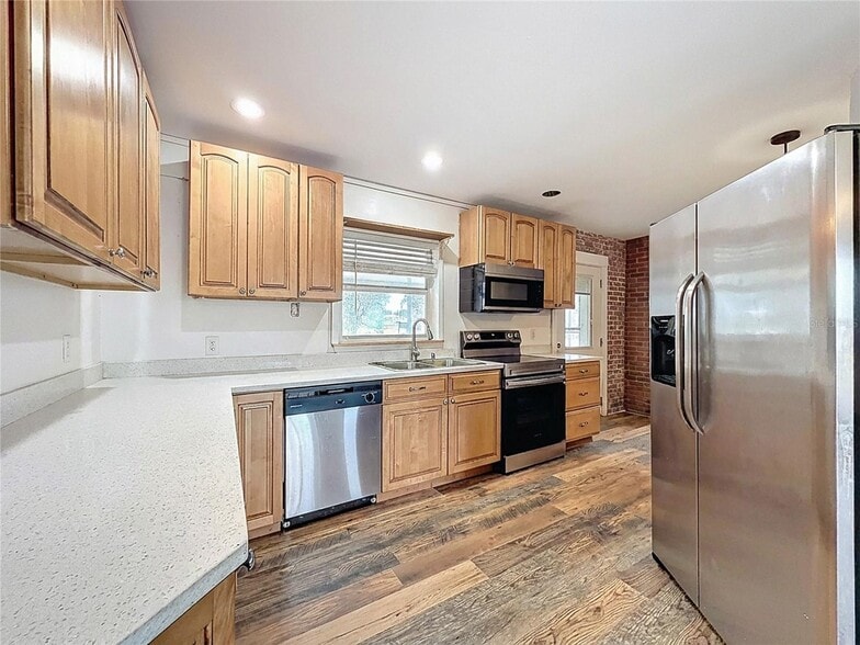 More Photos Of 9421 Sunshine Grove Rd, Brooksville Multifamily For Sale