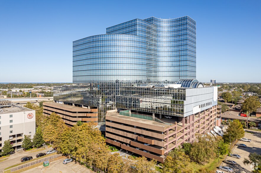 More Photos Of 1 Galleria Blvd, Metairie Office For Lease