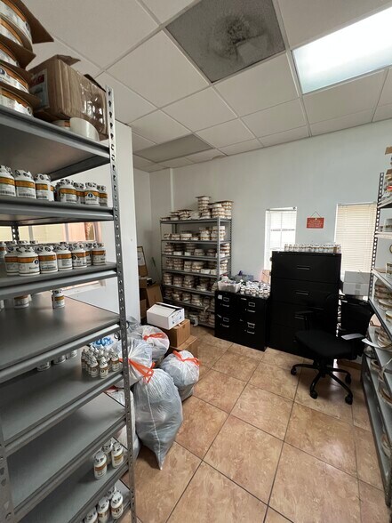 More Photos Of 3305-3345 NW 74th Ave, Miami Warehouse For Lease