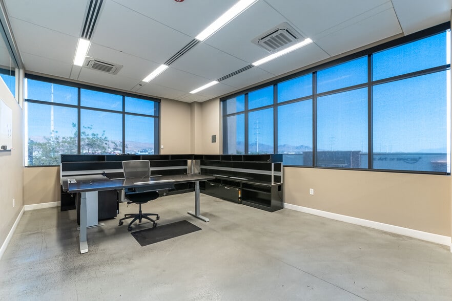 More Photos Of 6010 S Durango Dr, Las Vegas Loft Creative Space For Lease