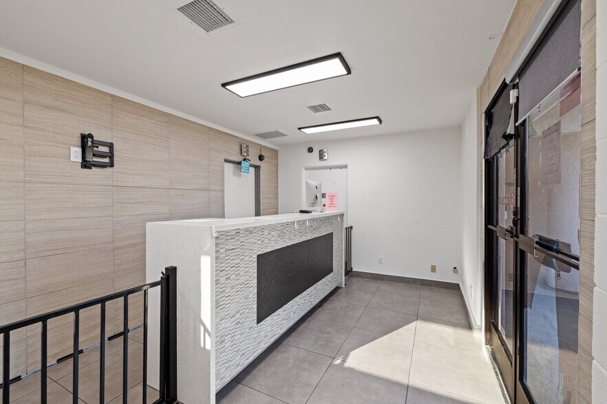 More Photos Of 68766 Perez Rd, Cathedral City Warehouse For Sale