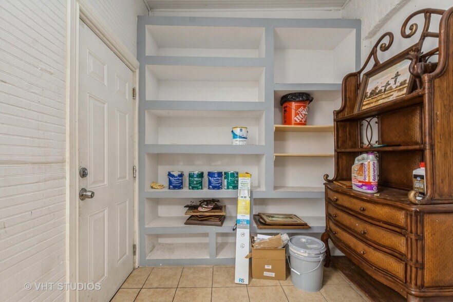 More Photos Of 6927 S Hermitage Ave, Chicago Apartments For Sale