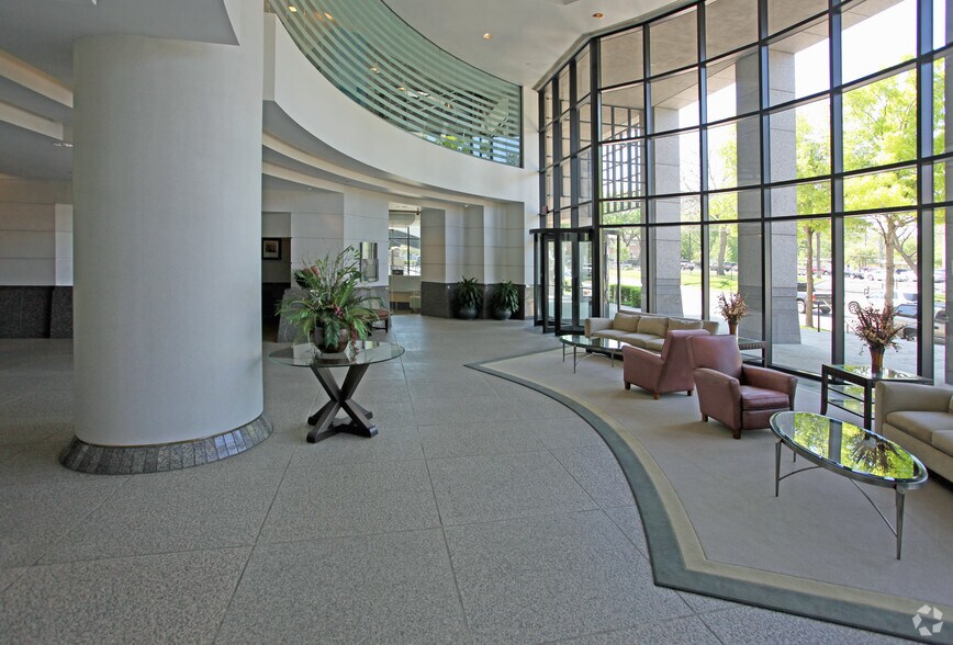 More Photos Of 2828 Routh St, Dallas Office For Lease