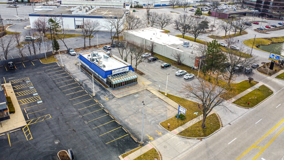 More Photos Of 5540 New Wilke Rd, Rolling Meadows Restaurant For Sale