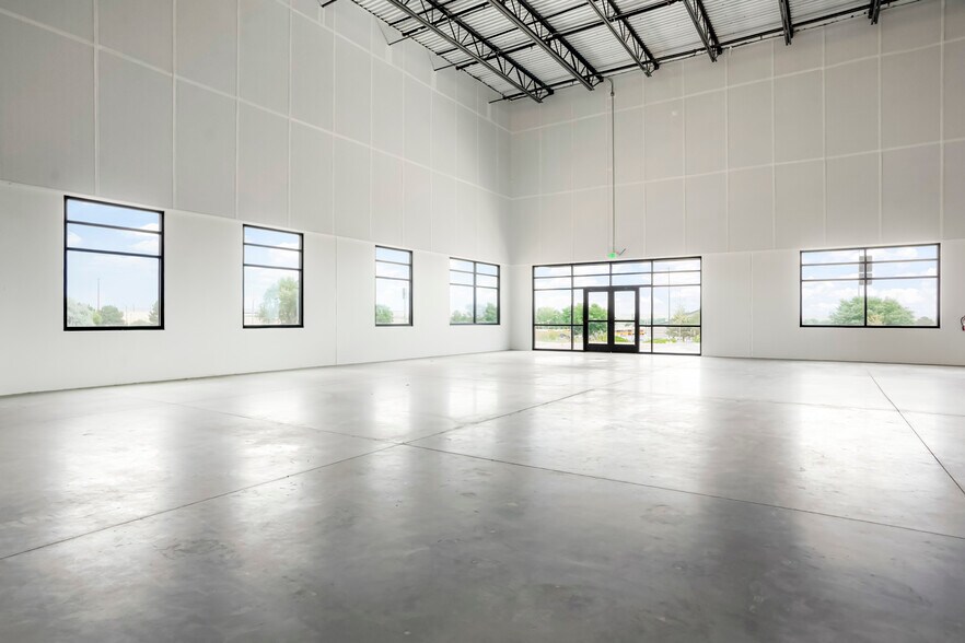 More Photos Of 8470 Launch Pt, Colorado Springs Warehouse For Lease