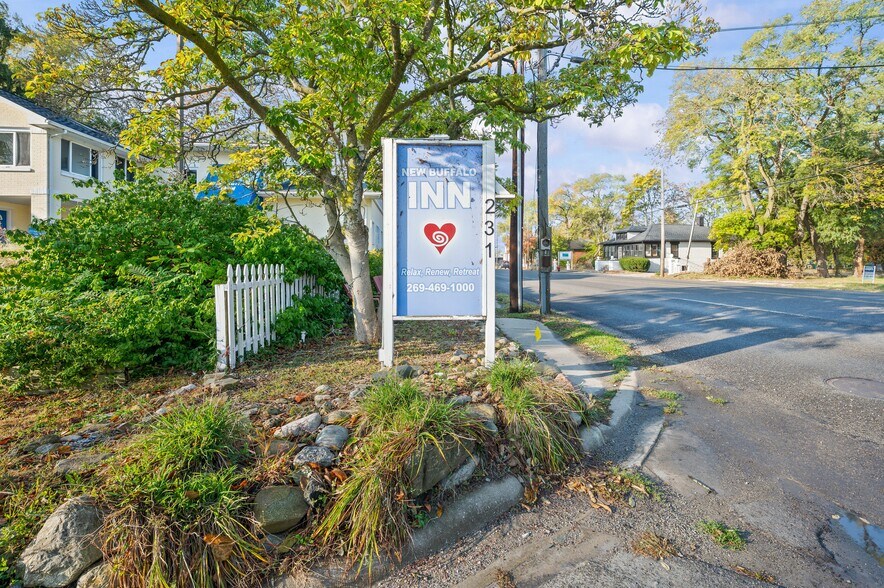 More Photos Of 231 E Buffalo St, New Buffalo Hotel For Sale