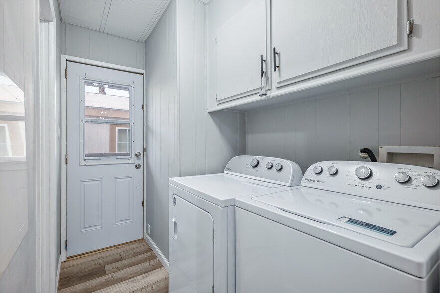 More Photos Of 1837 Riverside Dr, Bullhead City Specialty For Sale