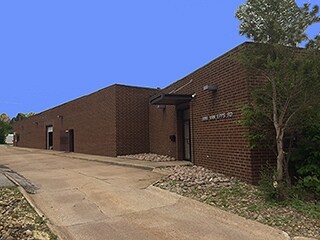 More Photos Of 4906-4920 Van Epps Rd, Brooklyn Heights Manufacturing For Lease