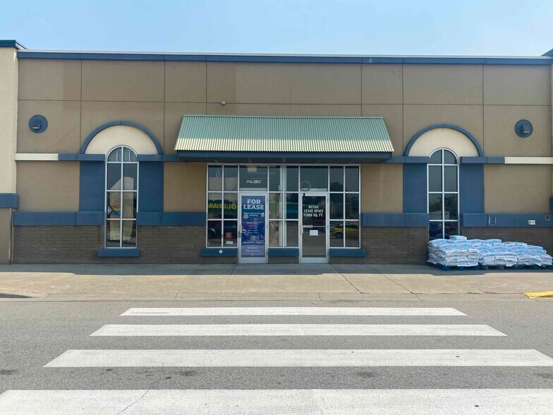 More Photos Of 9129 Main St, Osoyoos General Retail For Lease