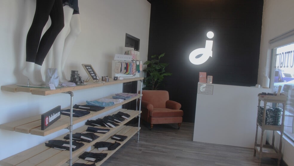 More Photos Of 3211 Wadley Ave, Midland Unknown For Lease