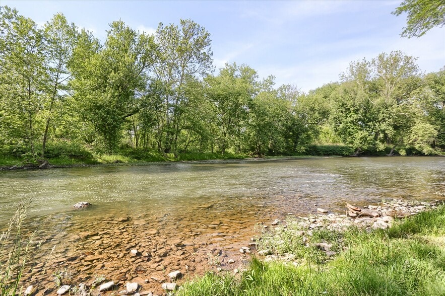More Photos Of 1209 Mill Rd, Selinsgrove Industrial For Sale
