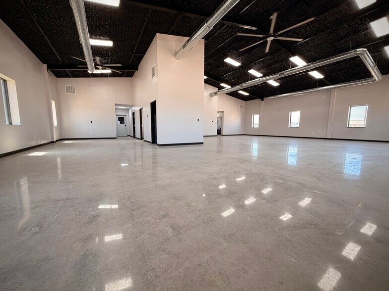 More Photos Of 3609 S County 1232 Rd, Midland Warehouse For Lease