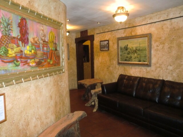 More Photos Of 305 E American Ave, Oracle Bar For Sale